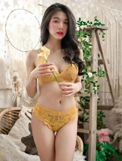 พริ้ตตี้สาวโชว์หุ่นเอ็กซ์-ดูรูปโป๊-รวมความเสียวสาวเด็ดพริ้ตตี้สาว1